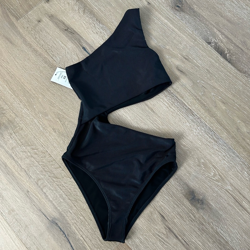 Beach Riot Celine Ribbed One Piece Black